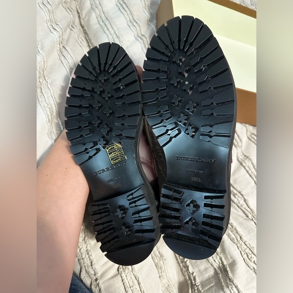 OFFERS WELCOME!! Women’s Authentic Vintage Burberry Burgundy Boots. Size: 38.5 - Picture 2 of 7